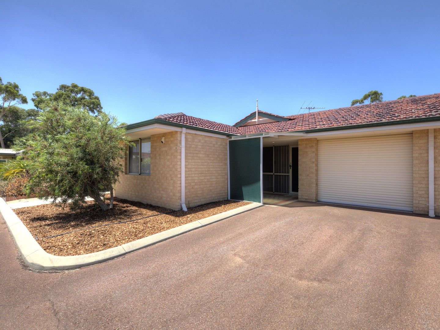 3 bedrooms Apartment / Unit / Flat in 11/15 Spring Avenue MIDLAND WA, 6056