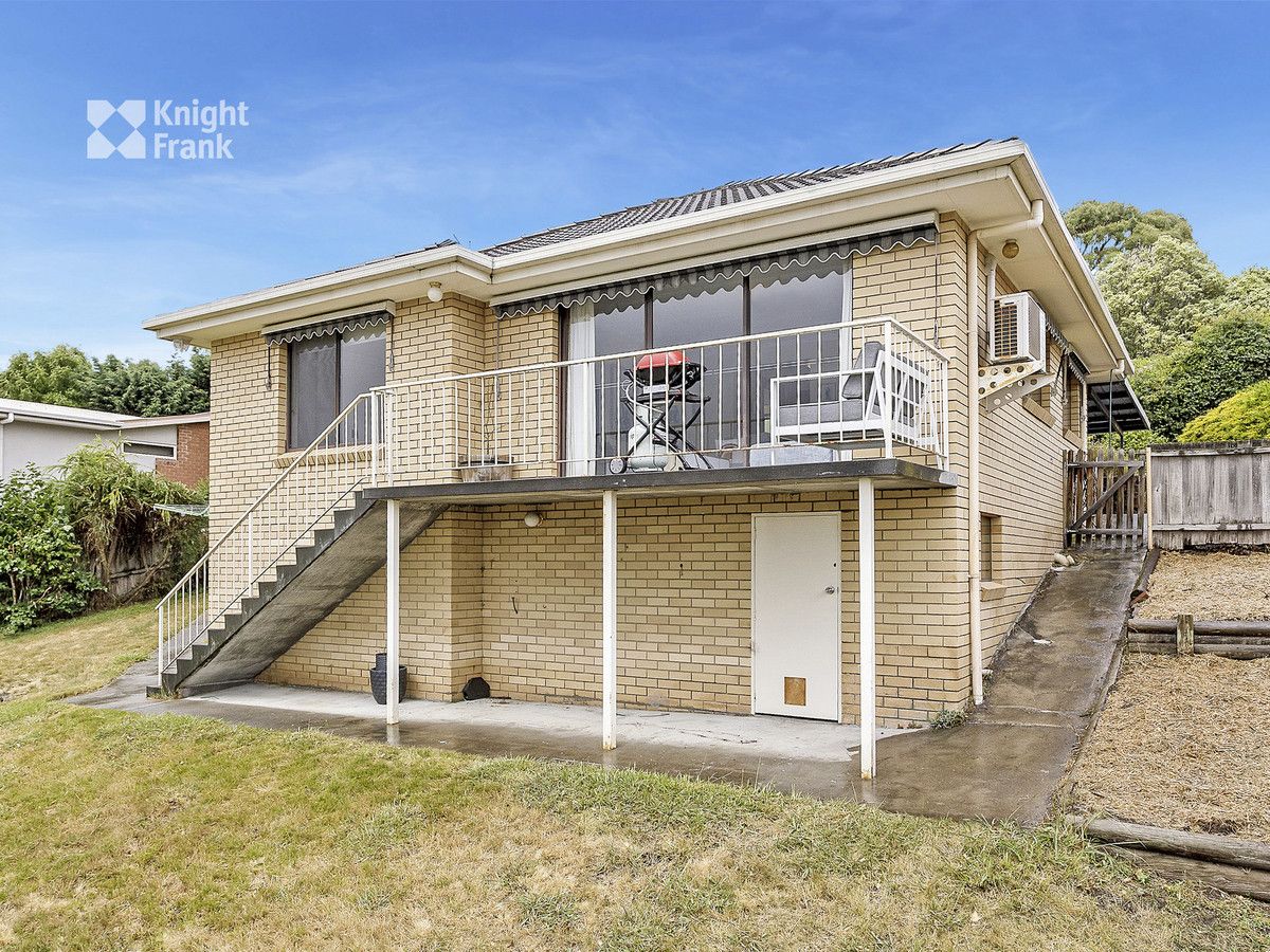 2 bedrooms Apartment / Unit / Flat in 2/153 Wells Parade BLACKMANS BAY TAS, 7052