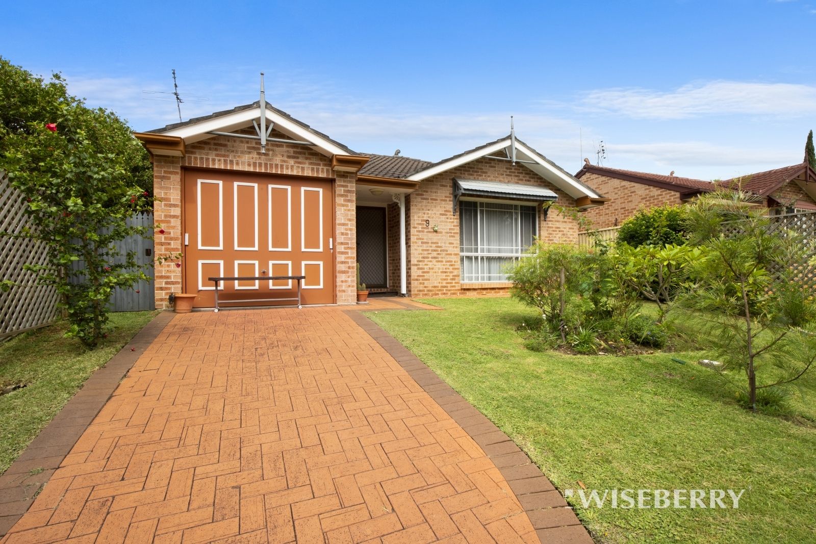 9 Carawa Close, Buff Point Property History & Address Research Domain