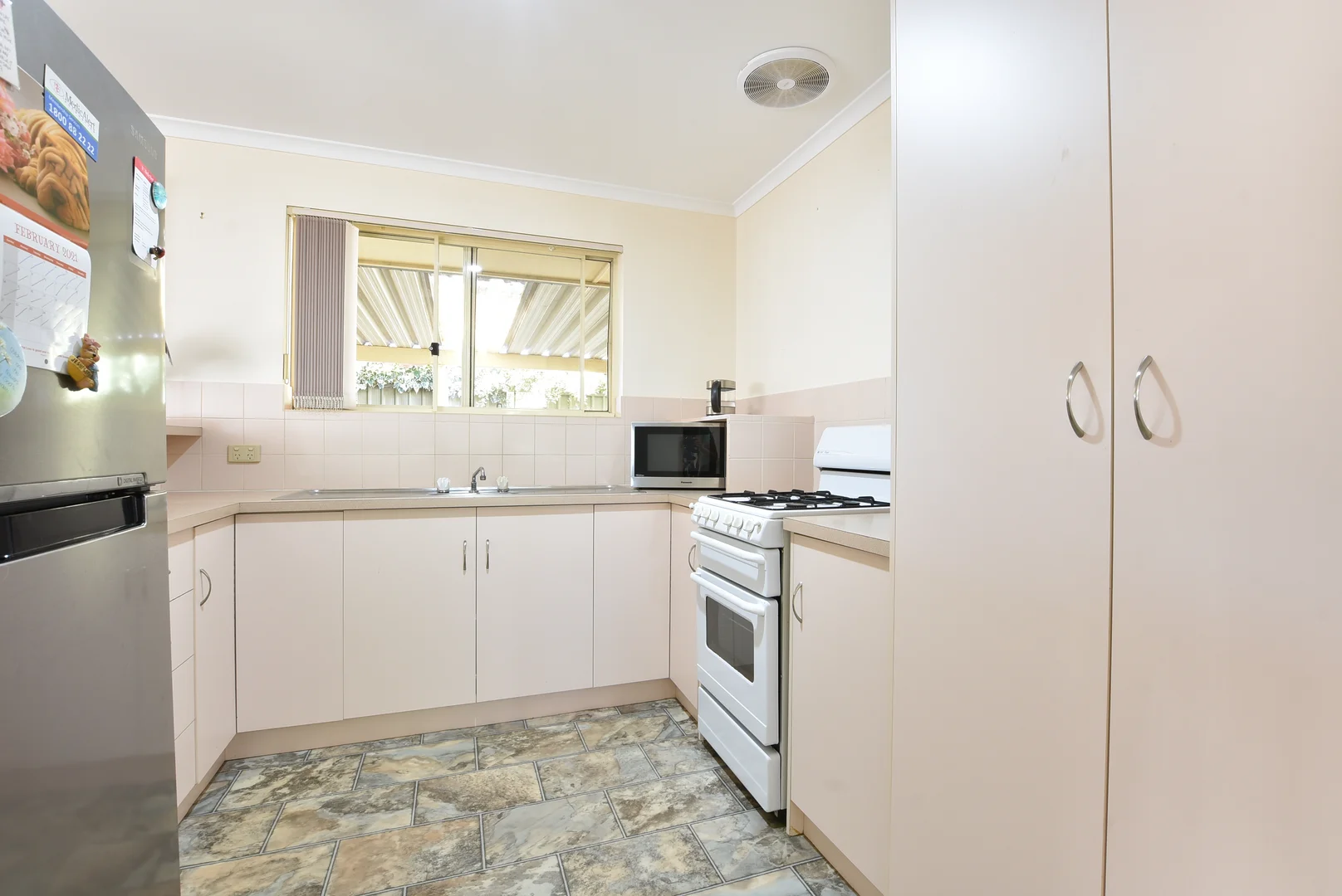 Additional image 5 of 12 Barossa Way, Woodcroft SA 5162