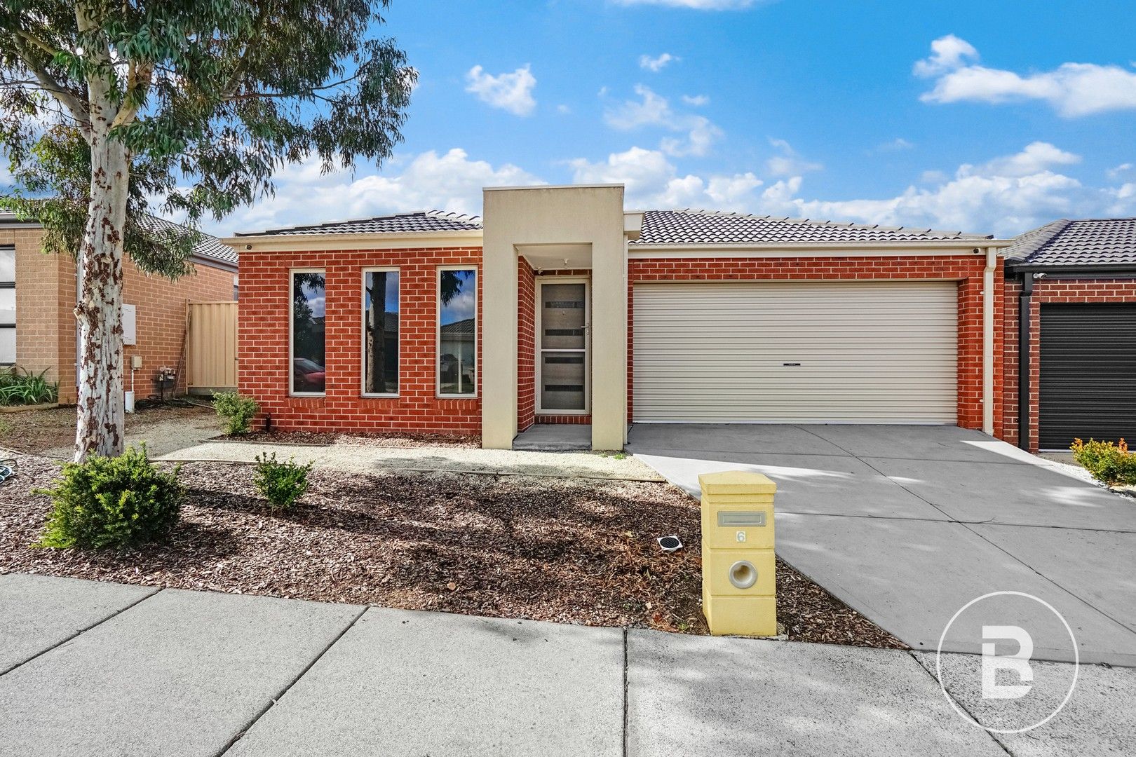 4 bedrooms House in 6 Whidburn Place SEBASTOPOL VIC, 3356