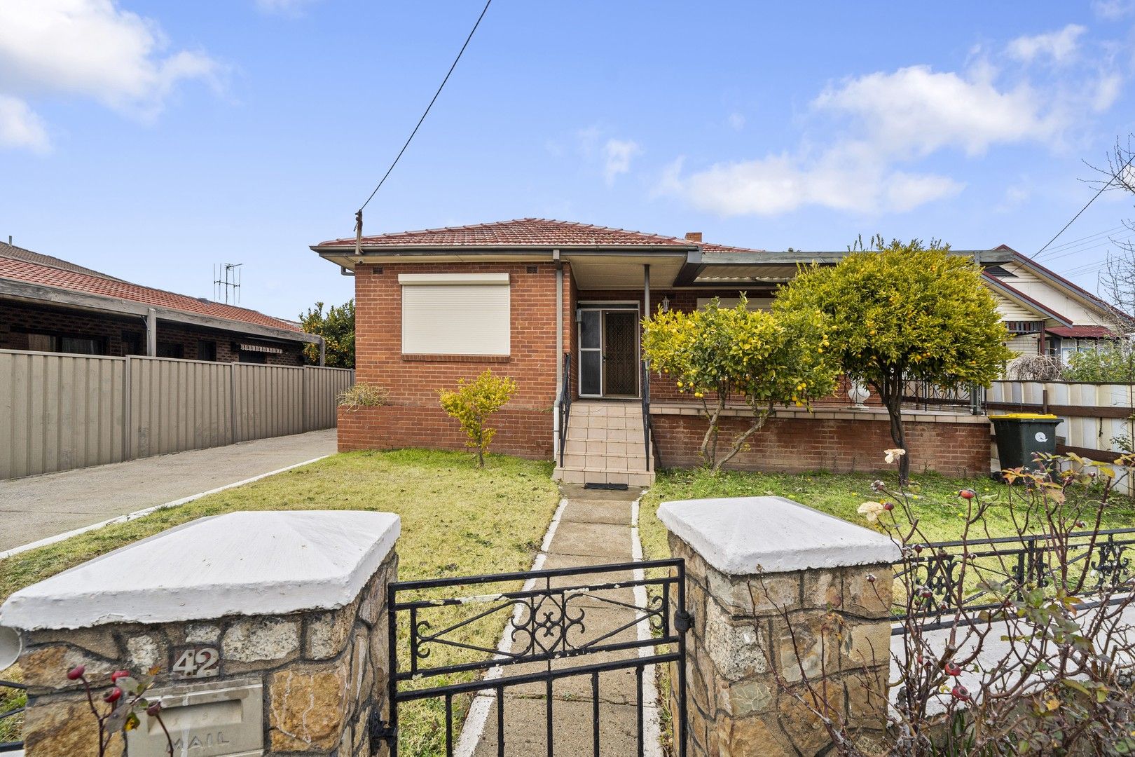 3 bedrooms House in 42 Uriarra Road QUEANBEYAN NSW, 2620