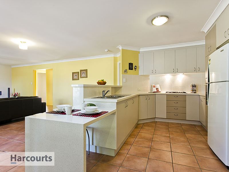 8 Dundee Place, Upper Kedron QLD 4055, Image 0