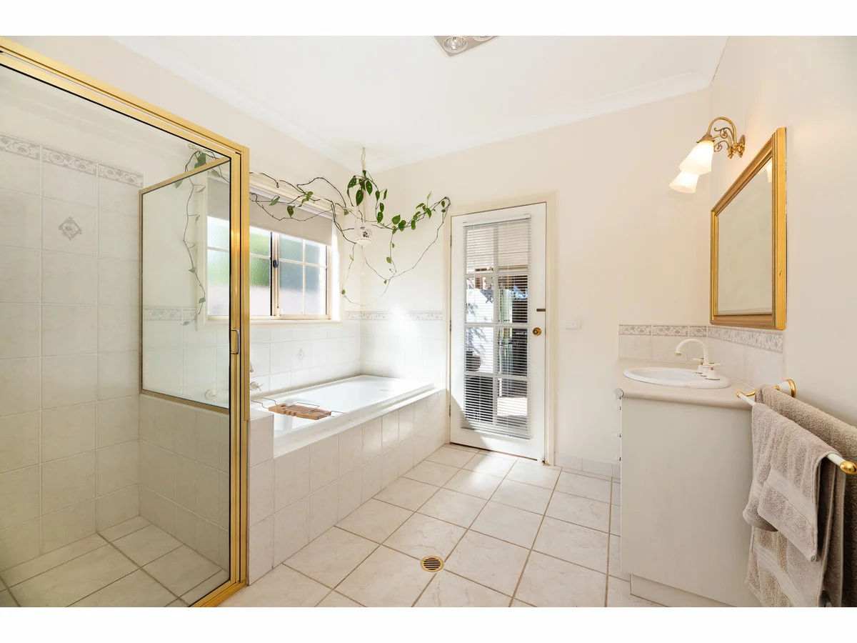 Additional image 10 of 106 Bank Street, Howlong NSW 2643