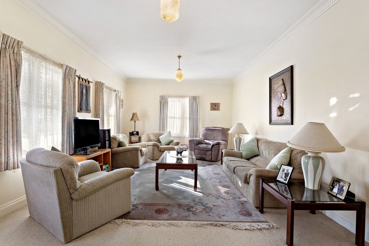 11 Ashley Street, Box Hill North VIC 3129, Image 2