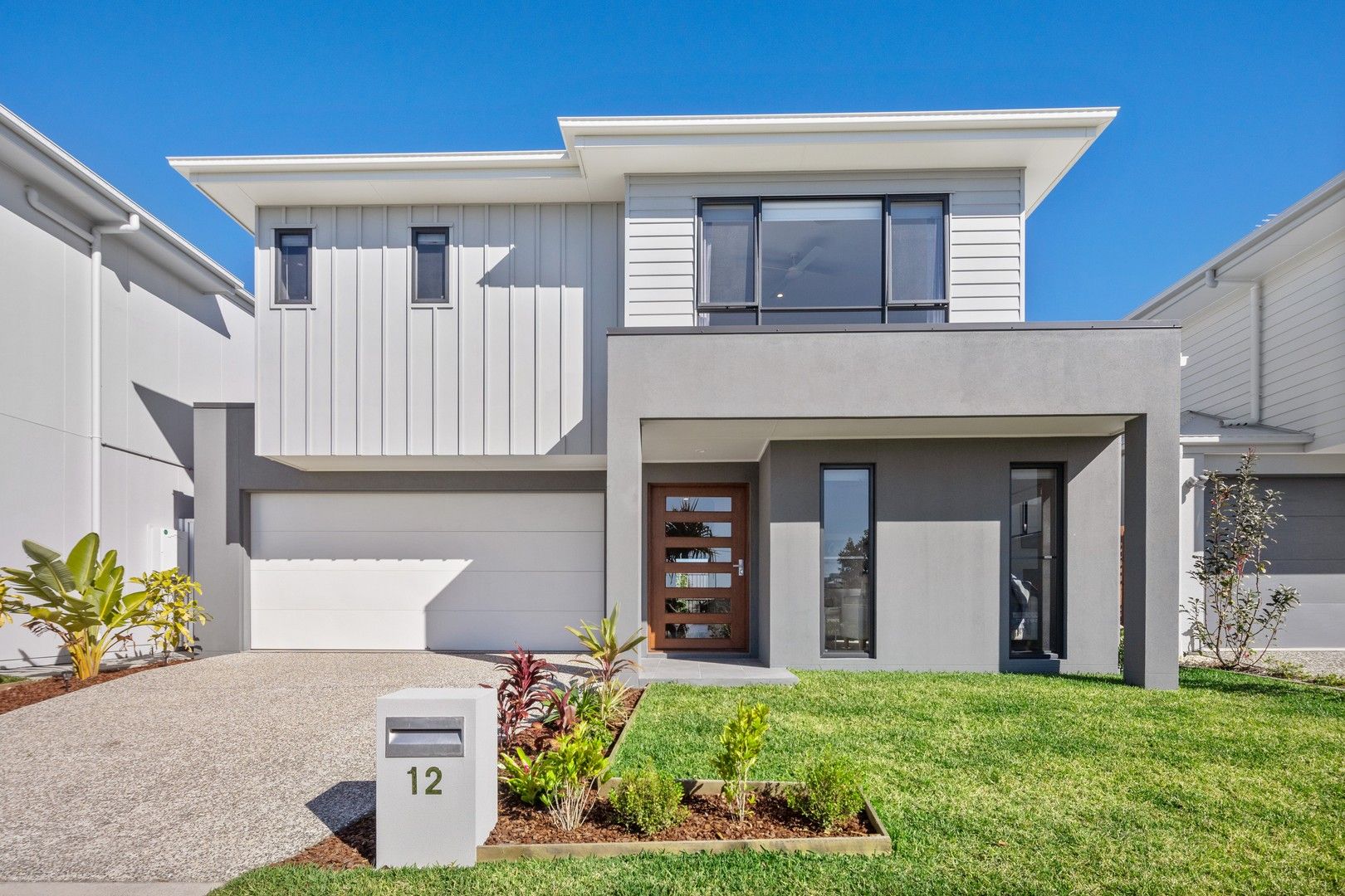 4 bedrooms House in 12 Tailslide Crescent BOKARINA QLD, 4575