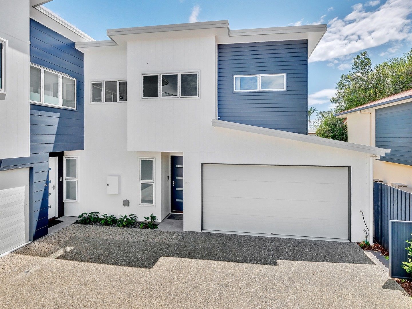 3 bedrooms Townhouse in 22A Hilda Street HAMILTON QLD, 4007