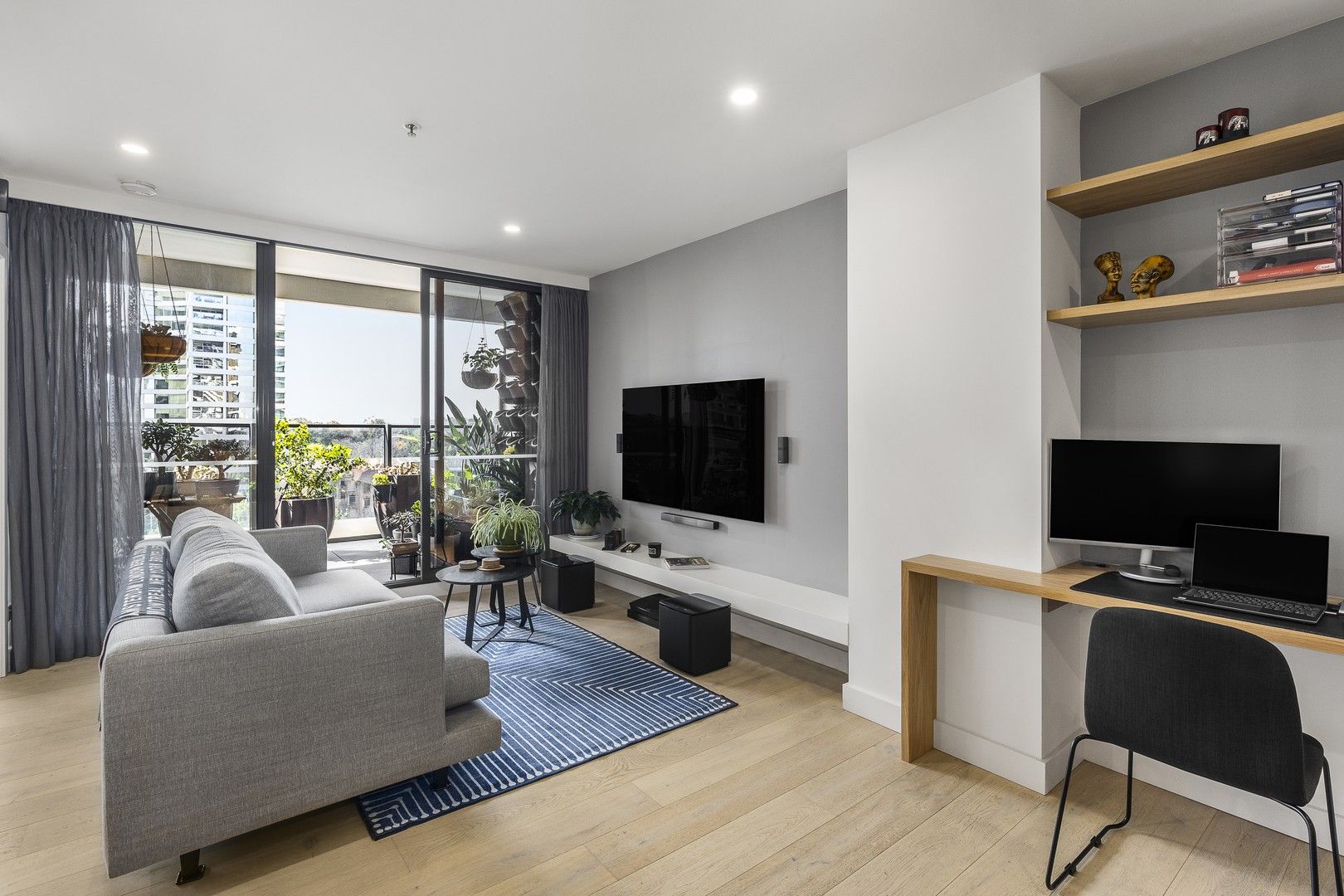 702/478A St Kilda Road, Melbourne VIC 3004, Image 2