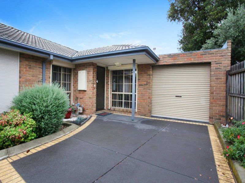 2 bedrooms Apartment / Unit / Flat in 4/162 Cornwall Road SUNSHINE VIC, 3020