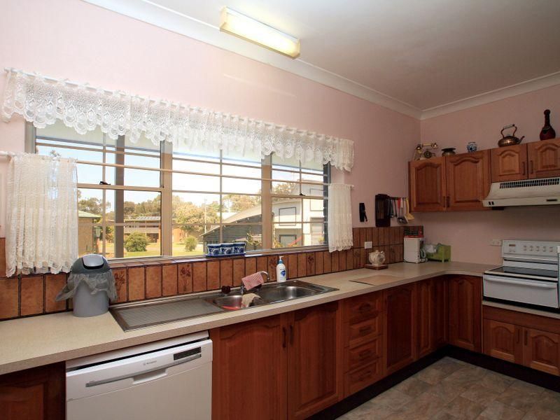 32 Surfway Avenue, BERRARA NSW 2540, Image 1