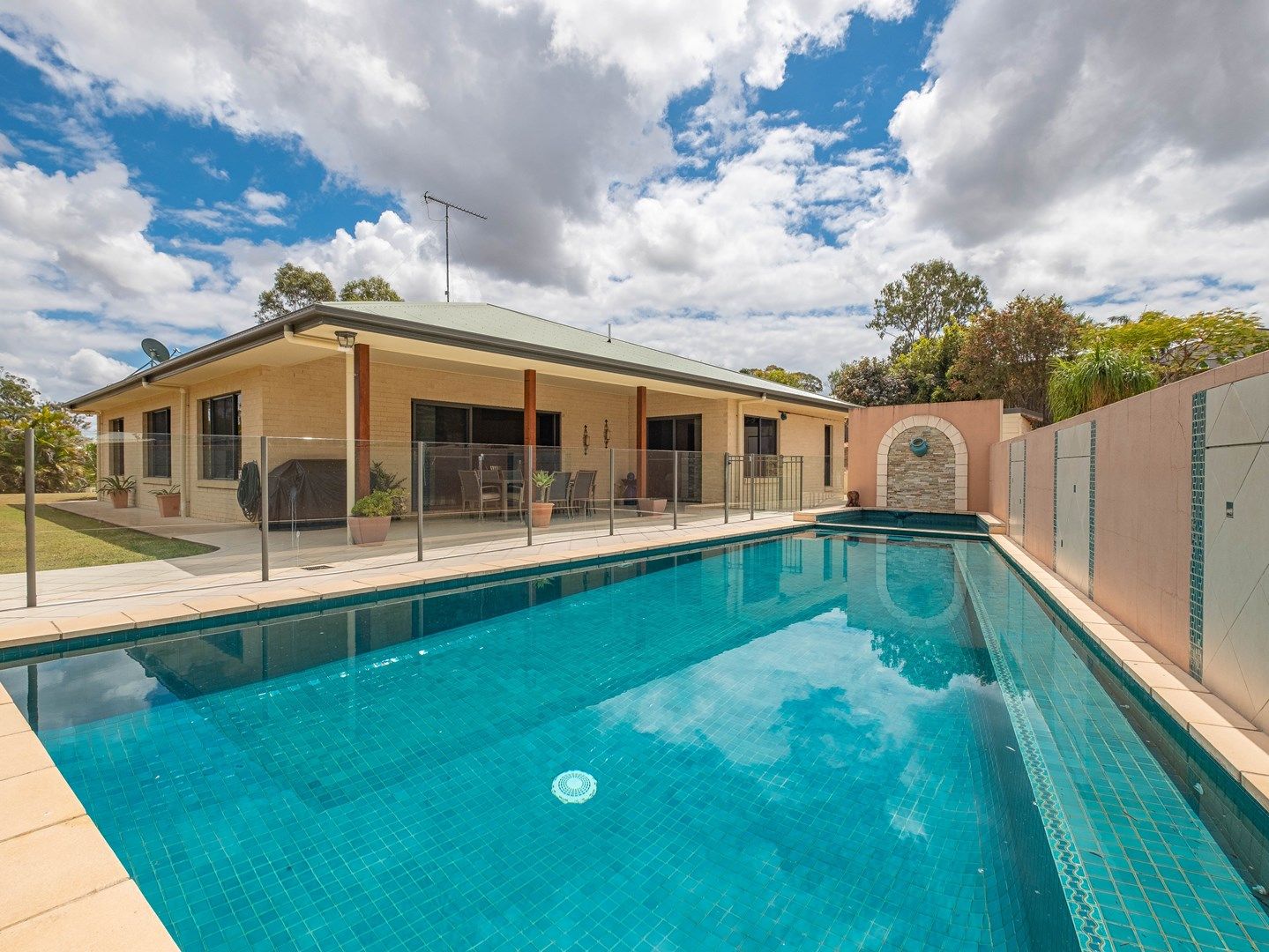 17 Rosewood Court, Southside QLD 4570, Image 0