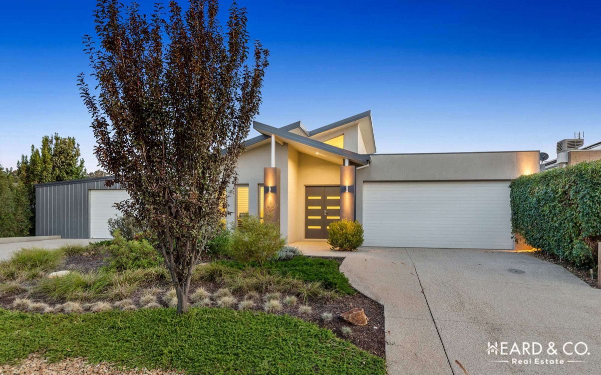 17 Roxburgh Crescent, Junortoun VIC 3551, Image 1