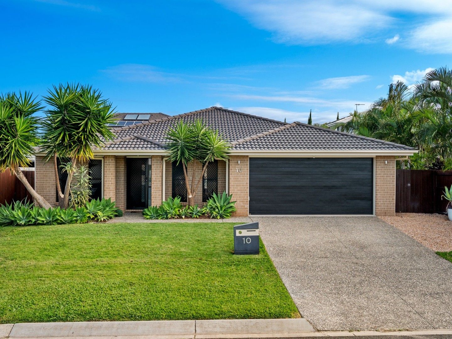 10 Hoskins Drive, Wellington Point QLD 4160, Image 0