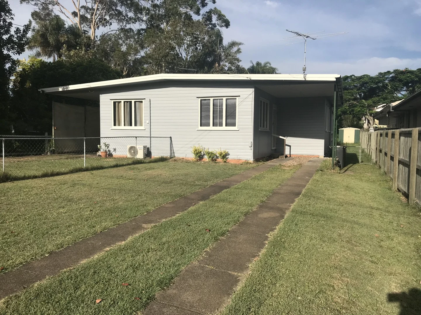 2/4 Empire Avenue, Manly West QLD 4179