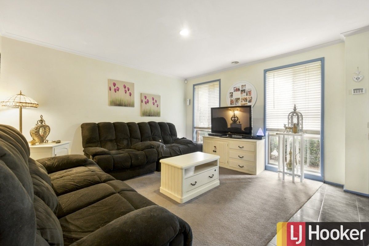 50 Hotham Crescent, Hoppers Crossing VIC 3029, Image 2