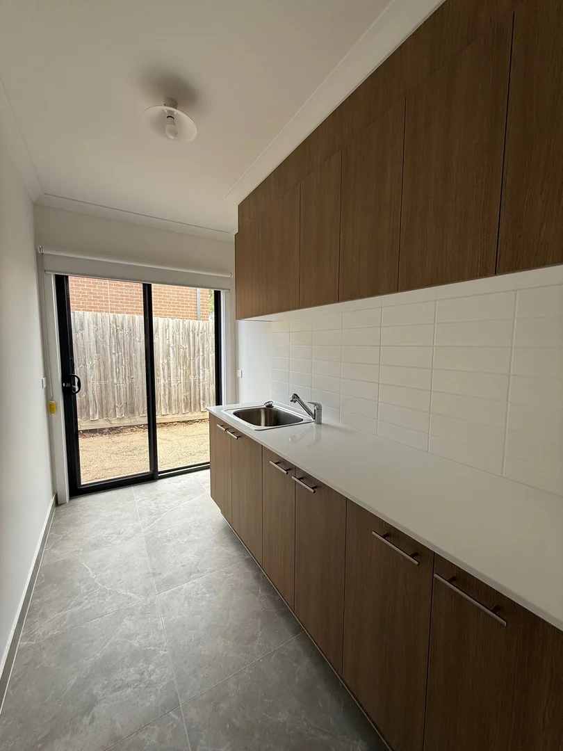 Additional image 18 of 5 Hart Crescent, Brookfield VIC 3338