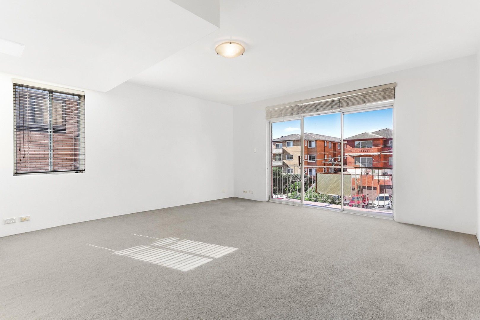 2 bedrooms Apartment / Unit / Flat in 10/106 Mount Street COOGEE NSW, 2034