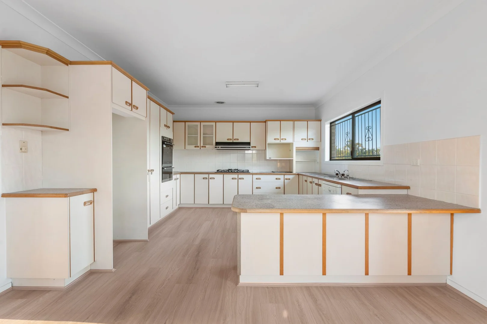 Additional image 2 of 24 Bedivere, Carindale QLD 4152