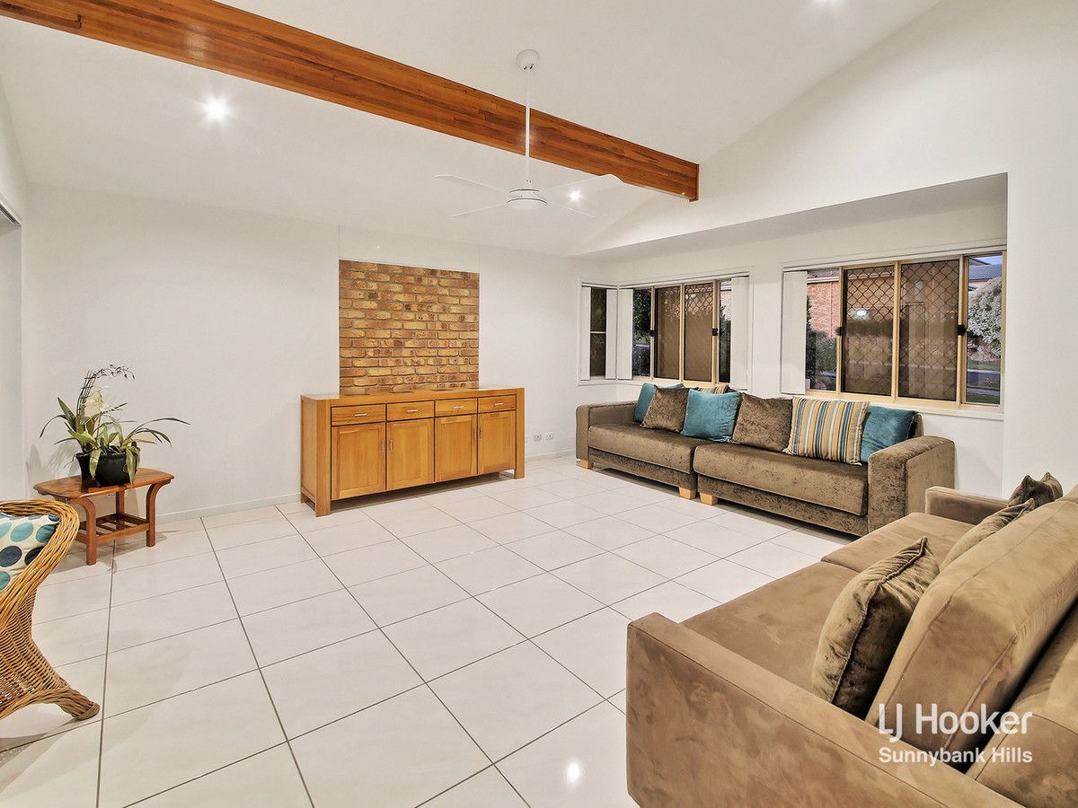 25 Harrison Street, Stretton QLD 4116, Image 2