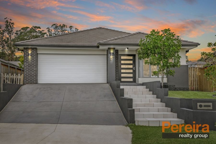 18 Caledonia Crescent, Gledswood Hills NSW 2557