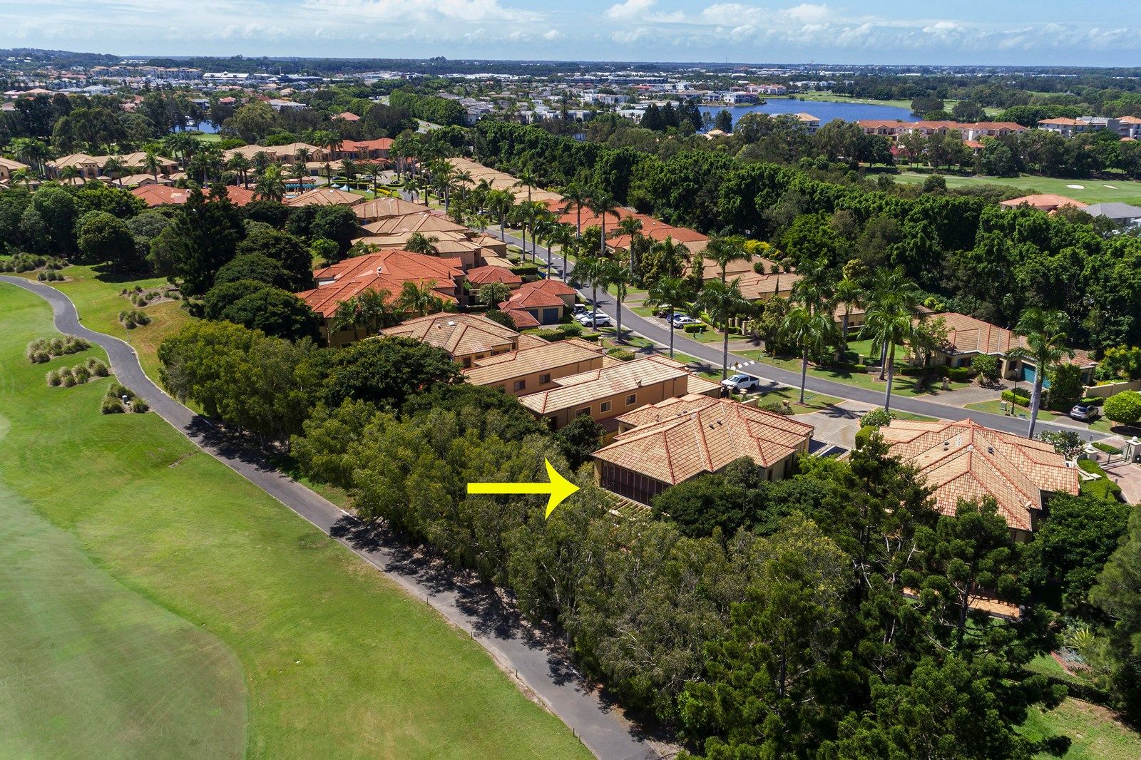 3203 Palladian Dr, Hope Island QLD 4212, Image 2