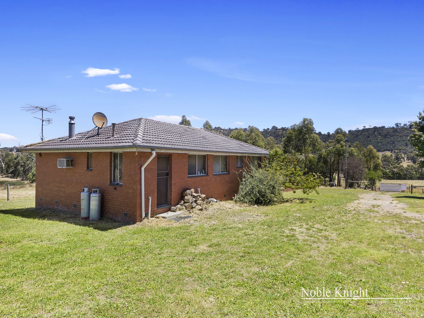 240 Long Gully Road, Healesville VIC 3777, Image 1