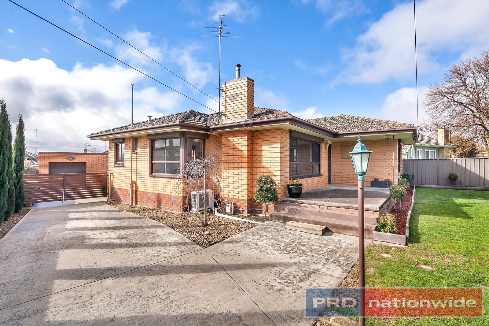 2 Oxford Street, Wendouree VIC 3355, Image 1