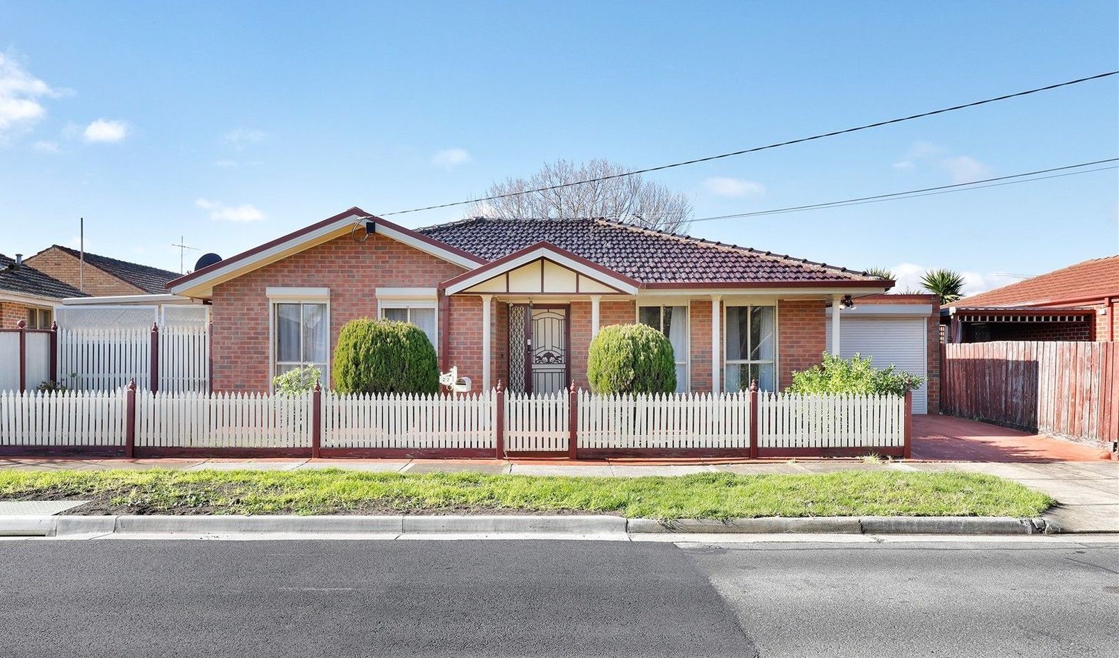 3 bedrooms House in 22 Bamburgh Street JACANA VIC, 3047