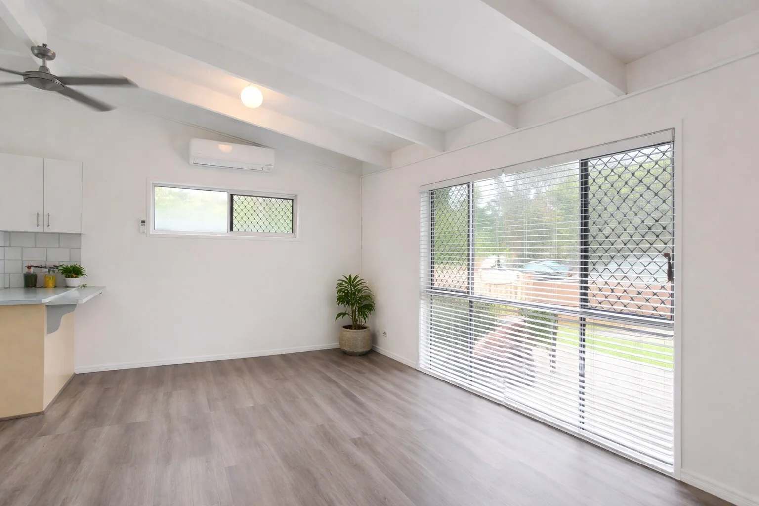 Additional image 4 of 16 Scotts Road, Macleay Island QLD 4184