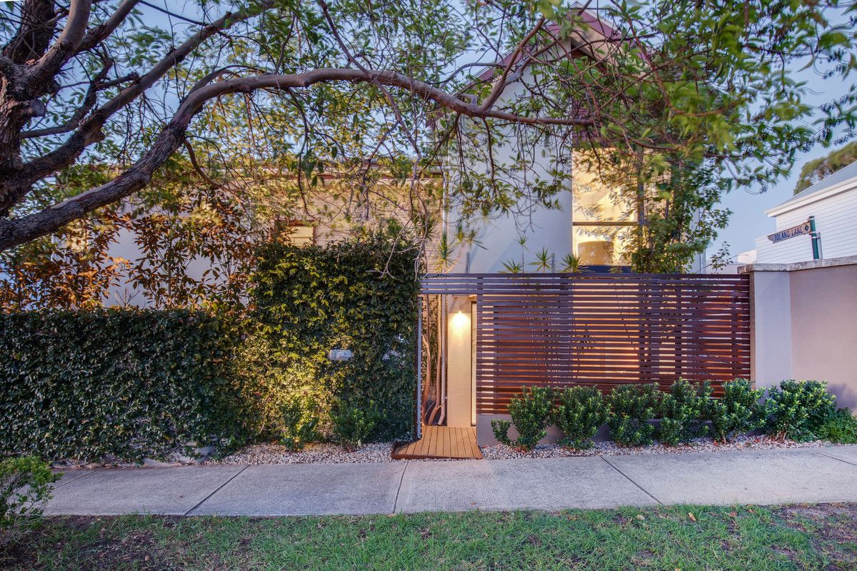 4 bedrooms House in 130 Woolwich Street WEST LEEDERVILLE WA, 6007