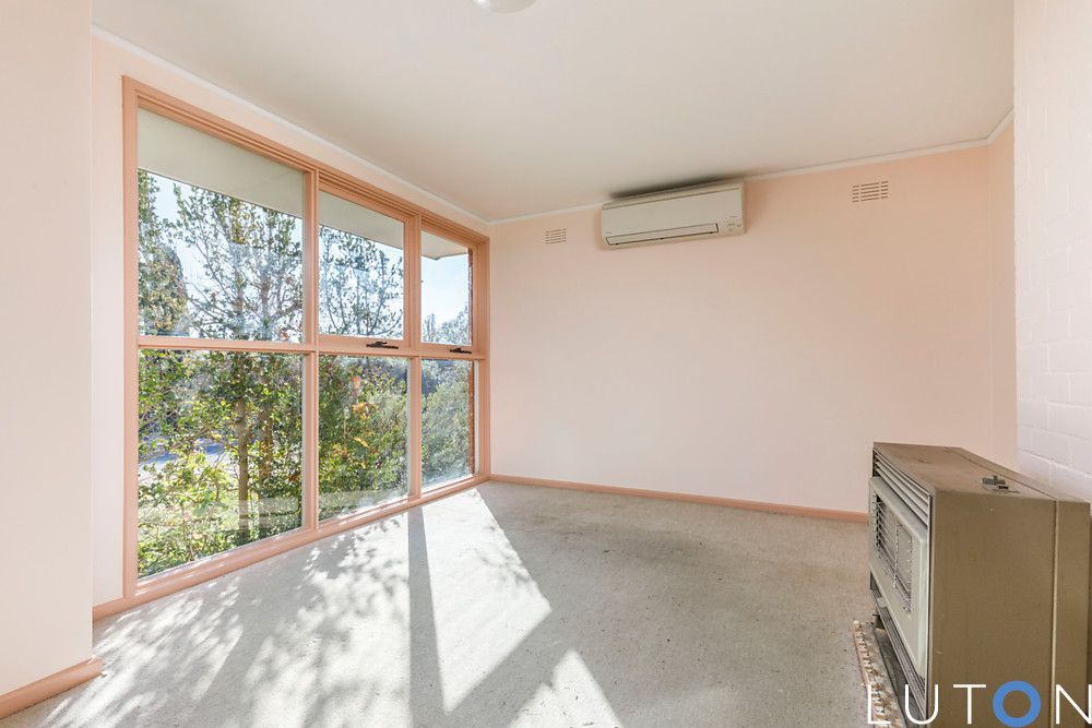 5 Lamb Place, Chifley ACT 2606, Image 2