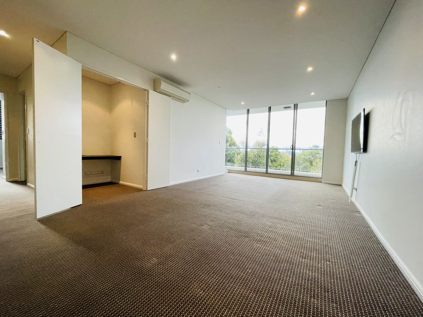 3 bedrooms Apartment / Unit / Flat in 410/3 Ferntree Place EPPING NSW, 2121