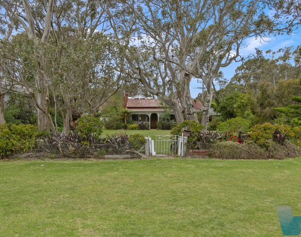 49 Fourth Avenue, Raymond Island VIC 3880