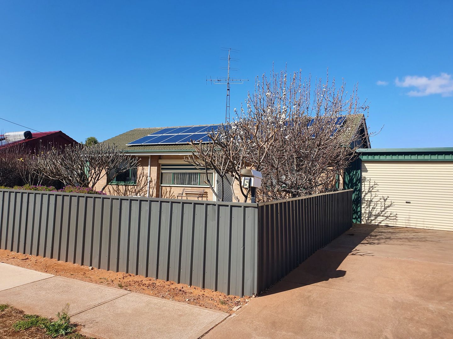 5 Flinders Avenue, Whyalla Stuart SA 5608 Domain