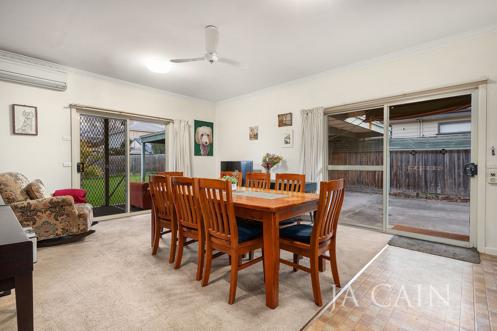 10 Douglas Street, Ashwood VIC 3147, Image 2