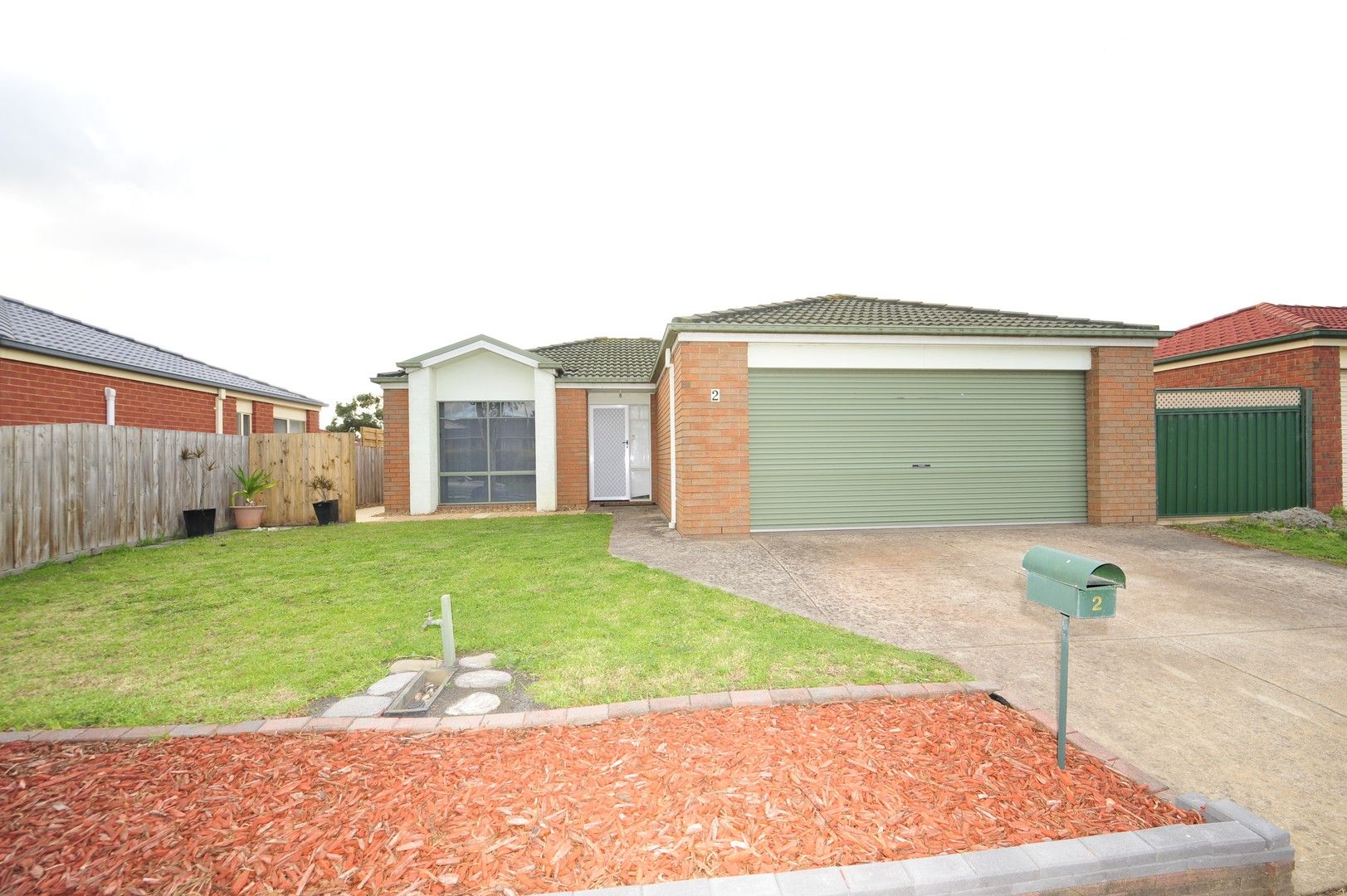 2 Farskiene Place, Hampton Park VIC 3976 House For Rent 470 Domain