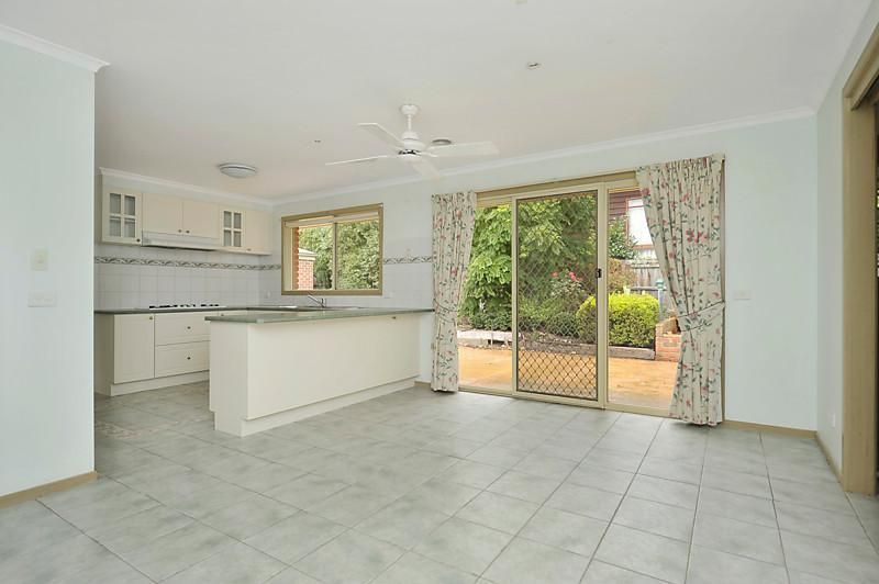 72 Braeside Drive, LAUNCHING PLACE VIC 3139, Image 2