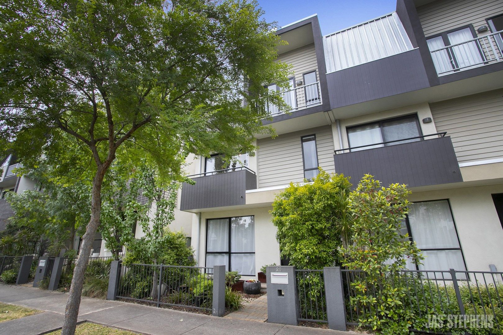 20 Mcdougall Drive, Footscray Property History & Address Research