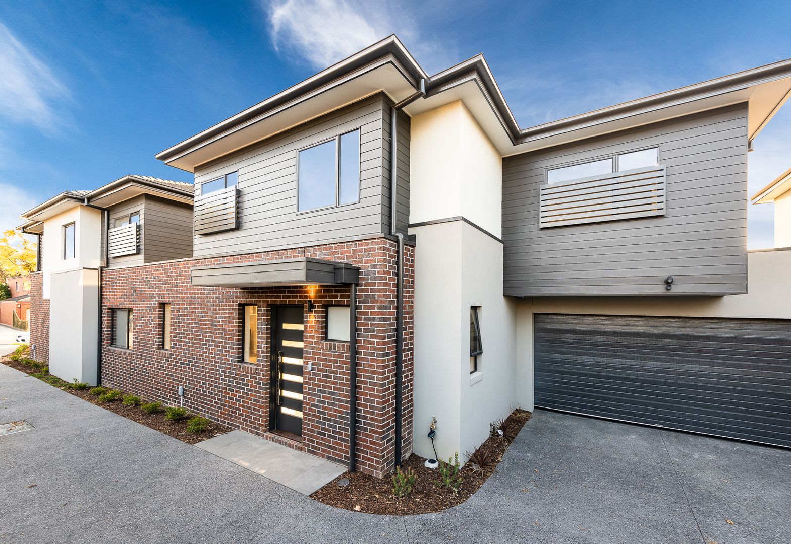2/7 Daly Street, Doncaster East VIC 3109