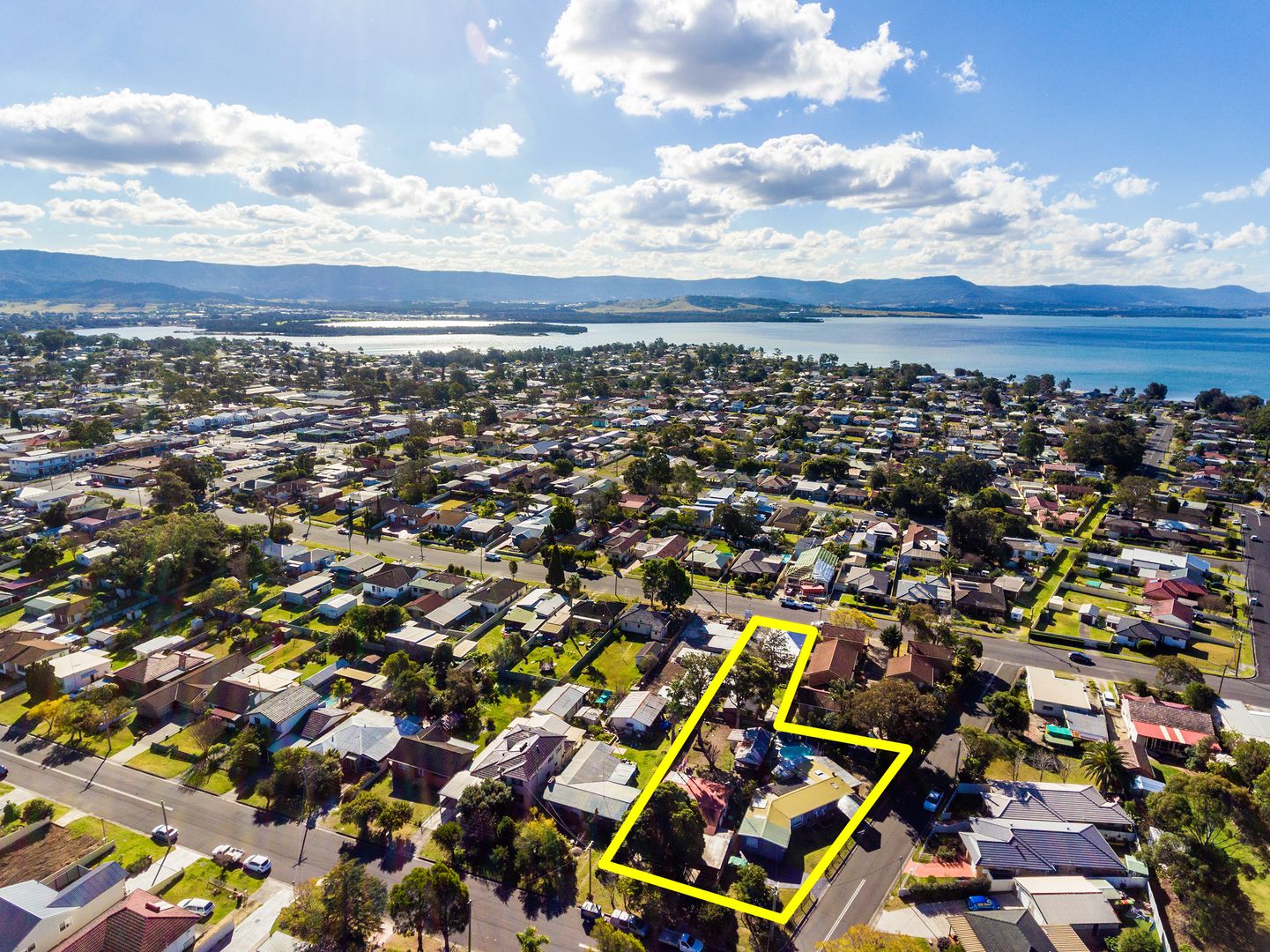Oak Flats NSW 2529 8 beds development site for Sale, 1,735,000