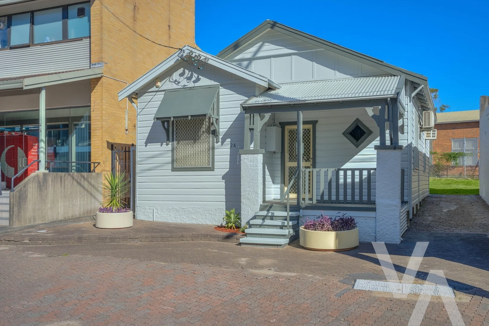 24 Macquarie Street, Belmont NSW 2280