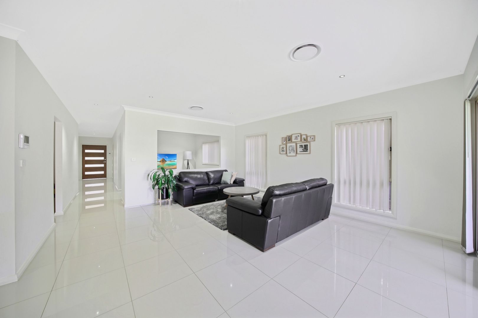 8 Kingfisher Road, Appin NSW 2560, Image 2