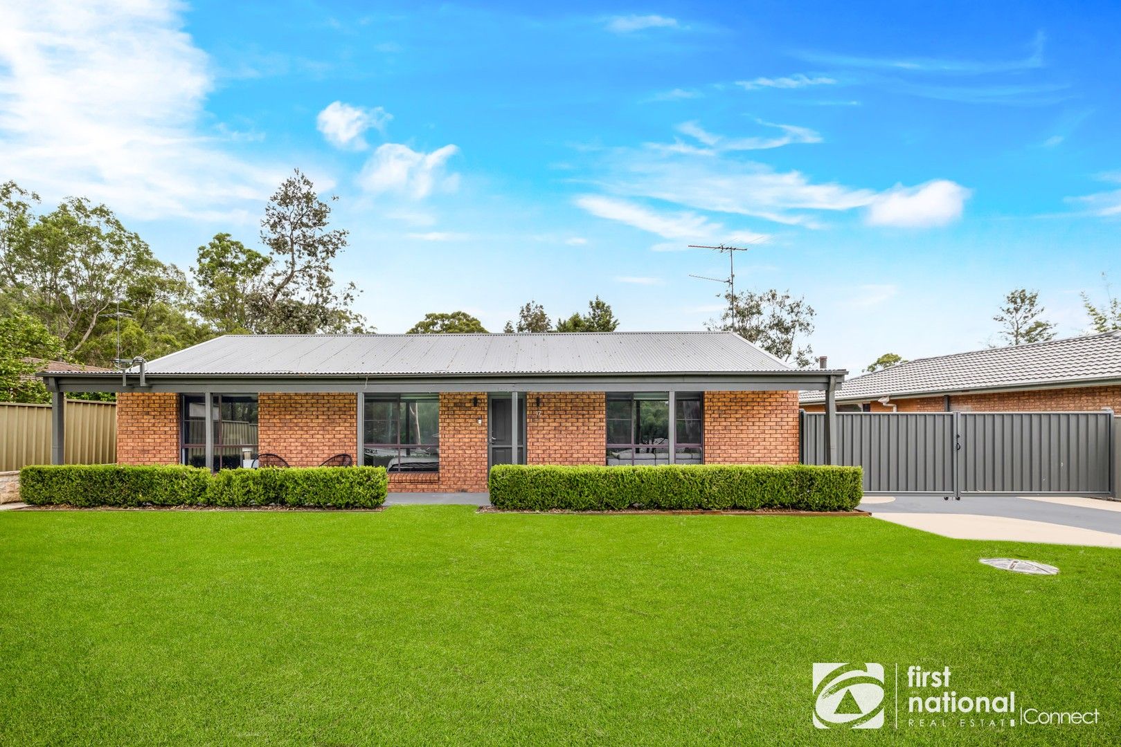 3 bedrooms House in 17 Nightingale Square GLOSSODIA NSW, 2756