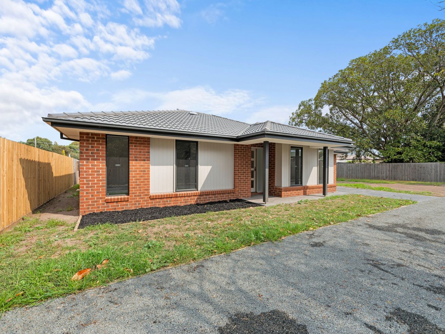 2/17 Macrae Street, East Bairnsdale VIC 3875, Image 1