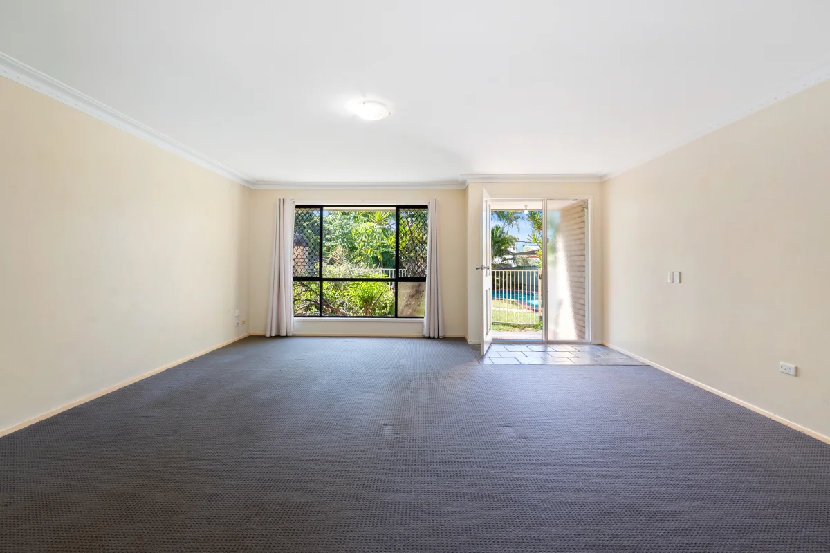 11 Sequana Avenue, Mermaid Waters QLD 4218