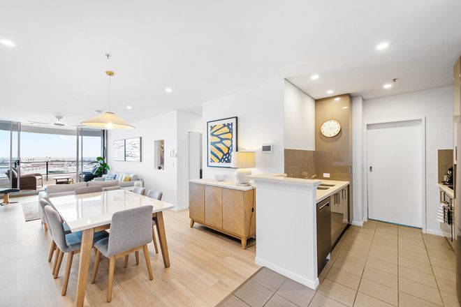 1404/4 Como Crescent, SOUTHPORT QLD 4215 - Image 5