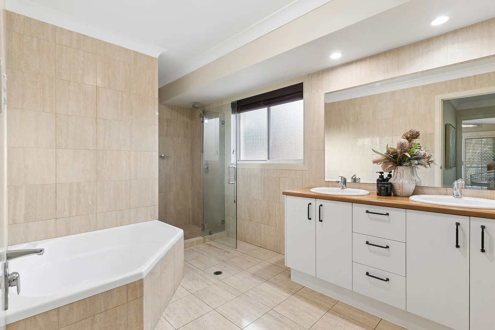 Additional image 12 of 18 Oldfield Place, Brookfield QLD 4069