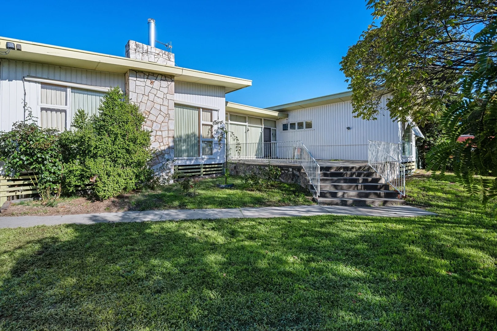 1 Dean Street, Long Gully VIC 3550