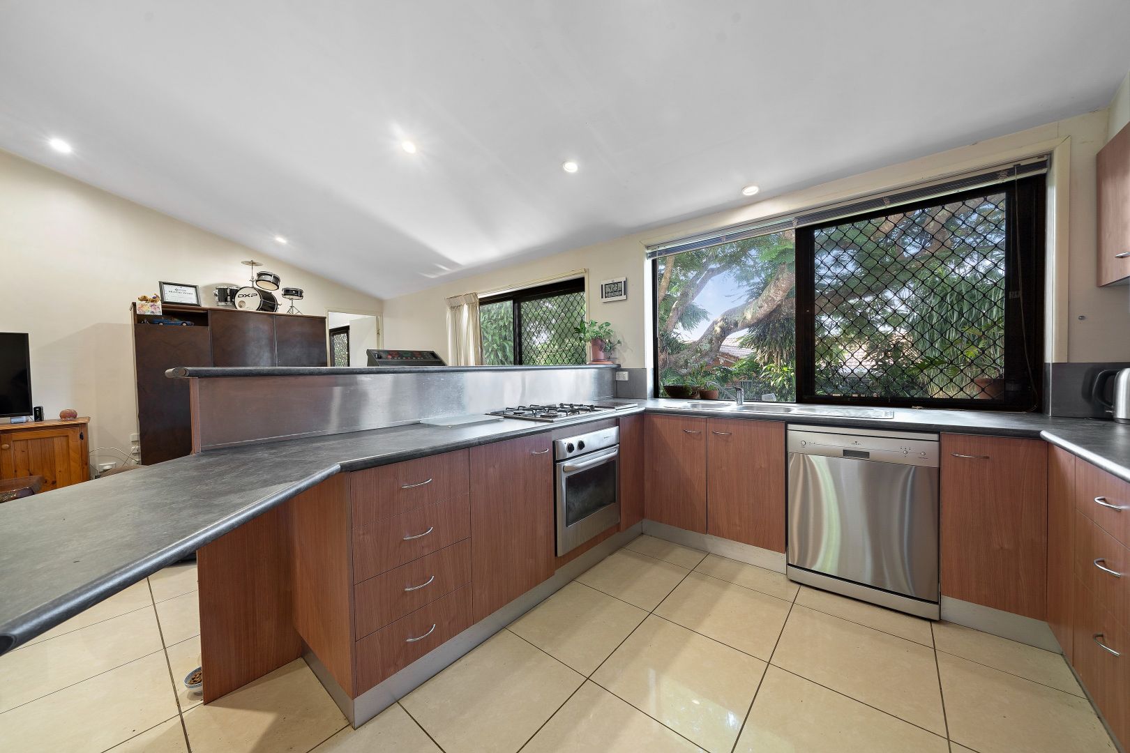 4 Catherine Street, Beenleigh QLD 4207, Image 1