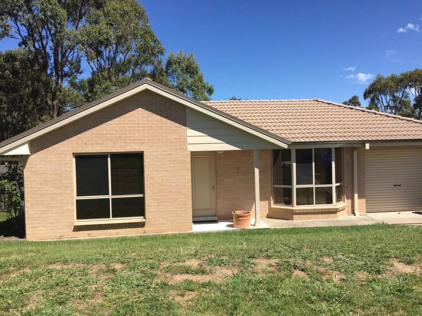 13 DALE CRESCENT, Armidale NSW 2350, Image 0